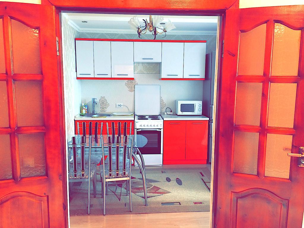 Vremena Goda Apartment In Astana Екстериор снимка